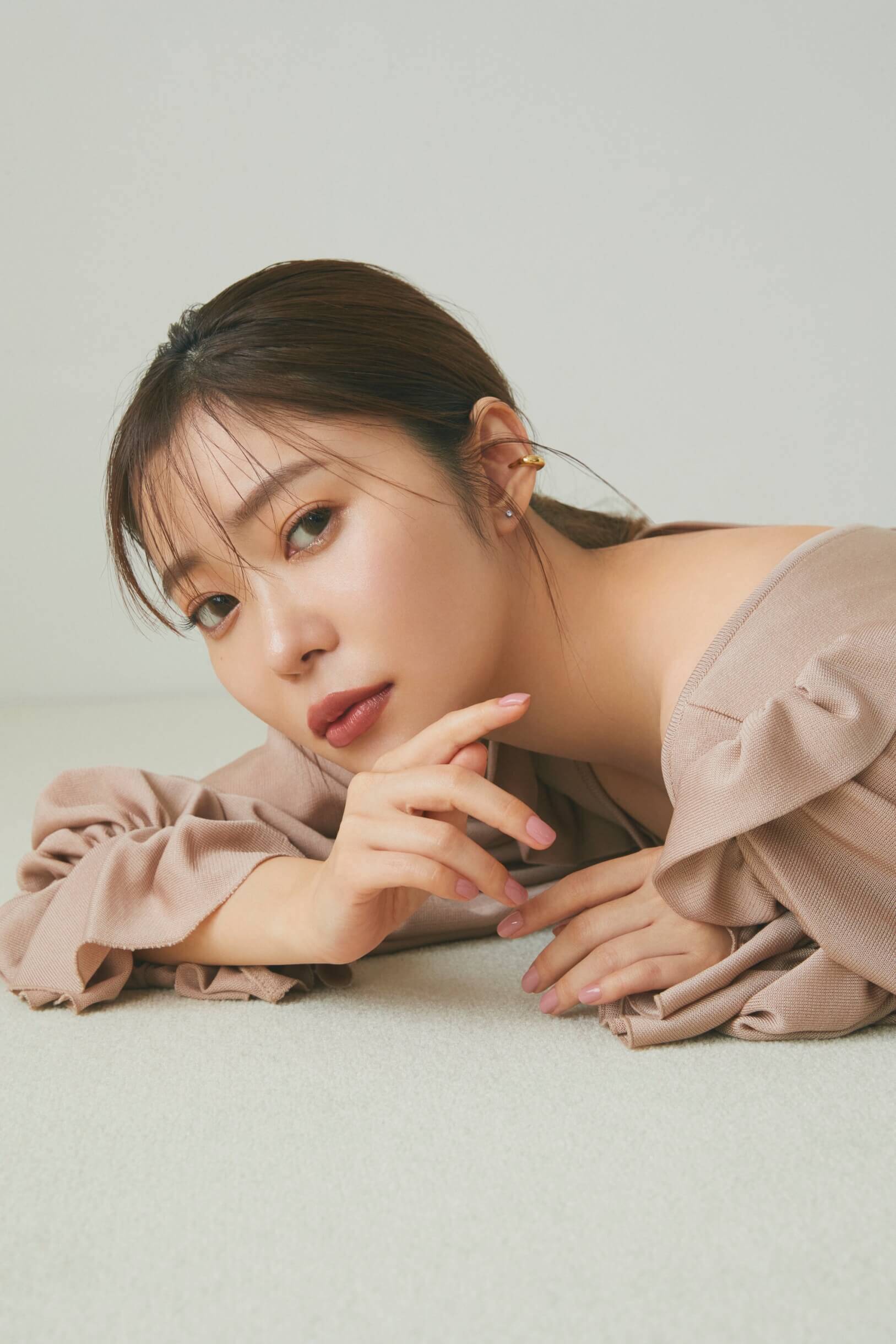 指原莉乃プロデュースコスメブランド「Ririmew」新ビジュアルを公開！全10種ラインナップ
