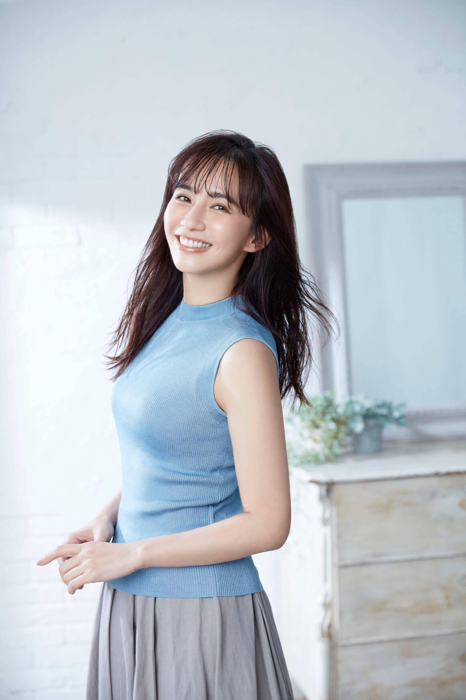 優木まおみが「365日きれいブラ」を着こなし美バストを披露｜ビジュアル・ムービーが公開