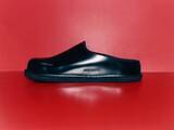 「〈BIRKENSTOCK〉とオーストラリア発の〈Song for the Mute〉によるコラボフットウェアが発売」の画像1