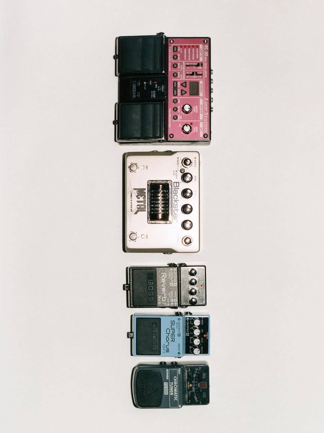 〈BIRKENSTOCK〉とオーストラリア発の〈Song for the Mute〉によるコラボフットウェアが発売