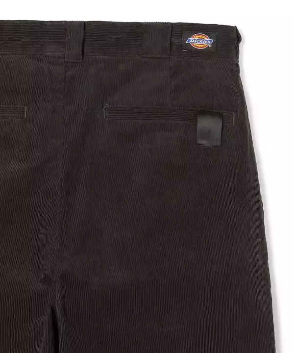「〈N.HOOLYWOOD COMPILE〉が〈Dickies〉との最新コラボ874を発売」の画像