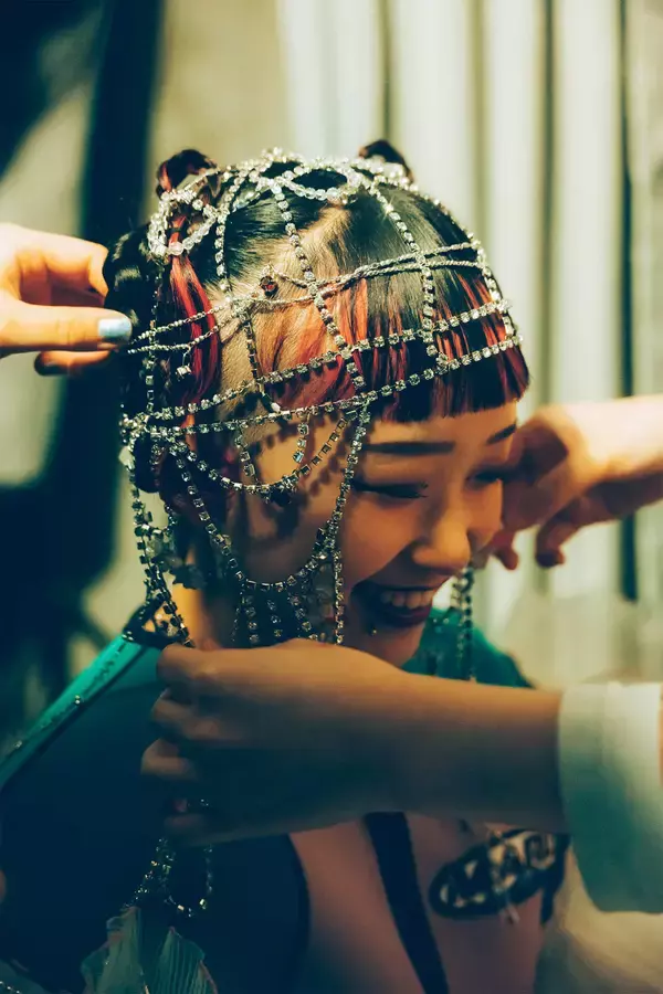 「INTERVIEW｜MV監督達に聞く、水曜日のカンパネラの魅力。“卑弥呼“MV現場フォトレポートも。」の画像