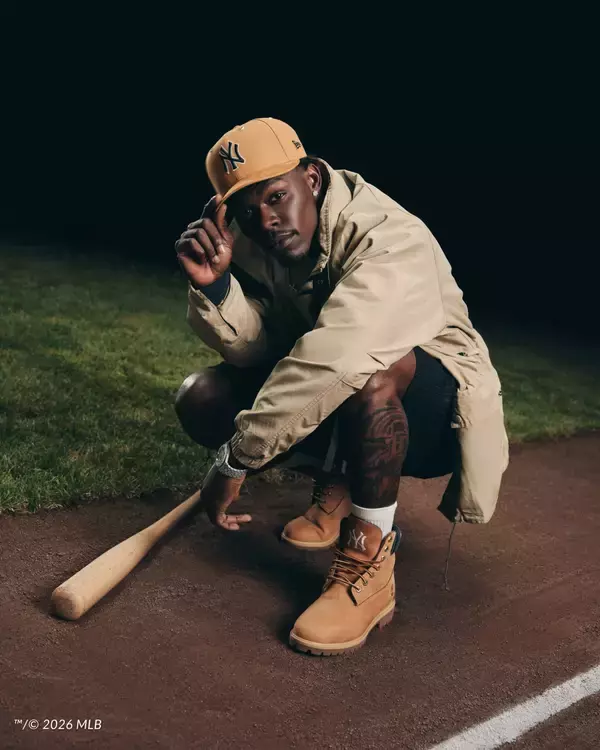 「〈NEW ERA®︎〉が〈Timberland®︎〉との限定コラボコレクションを発売」の画像