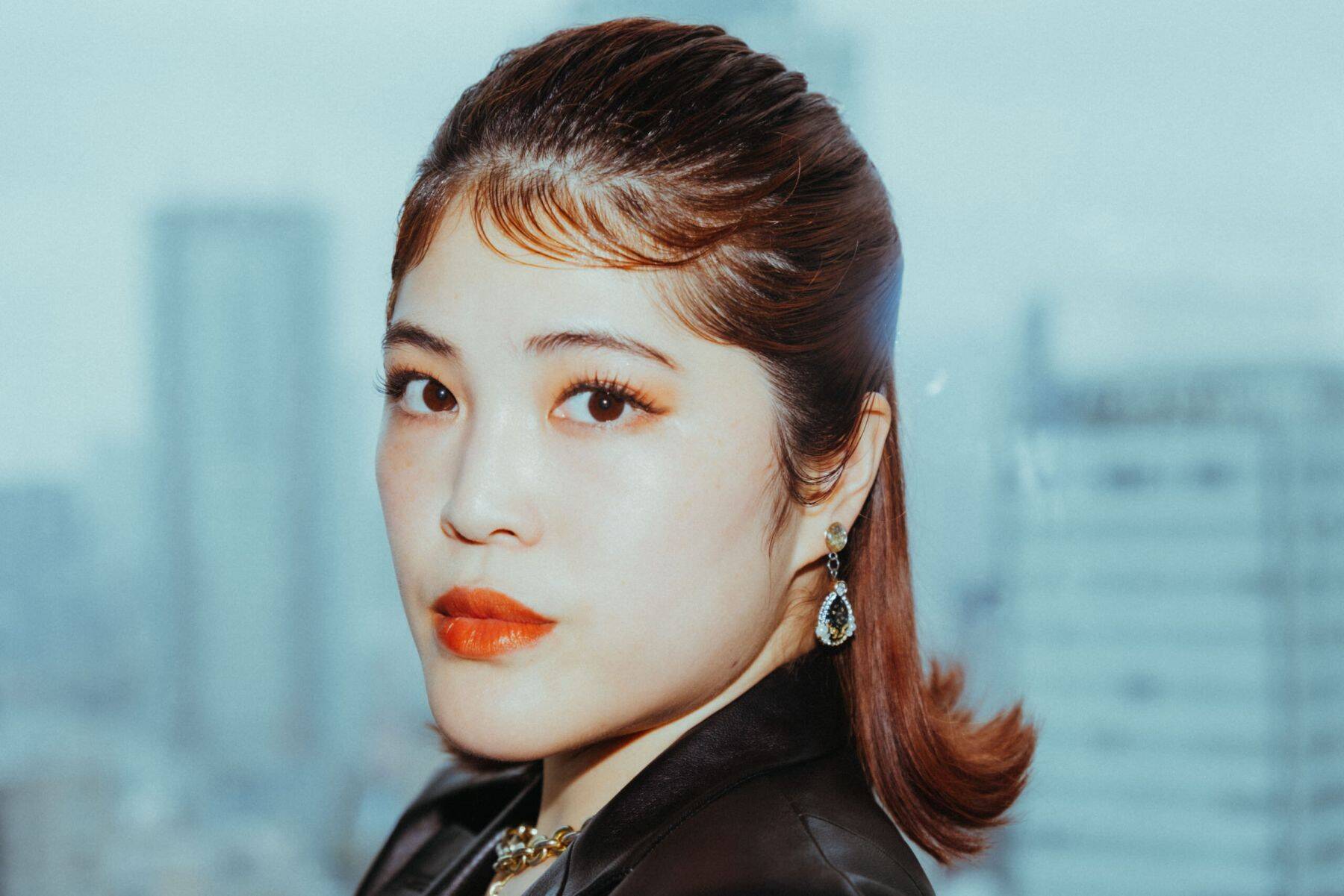 言葉にできない”音楽そのもの”を信じて――MoMoが『BLUE DREAM』で踏み出す新章