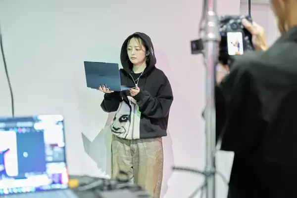 「生成する手のひらから、拡張される感覚。＜Lenovo AI PC Studio＞レポート」の画像