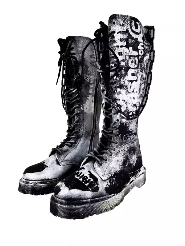 「アーティスト Wataru Komachiによる個展＜SWEET DREAMS＞がDr. Martens SHOWROOM TYOにて開催」の画像