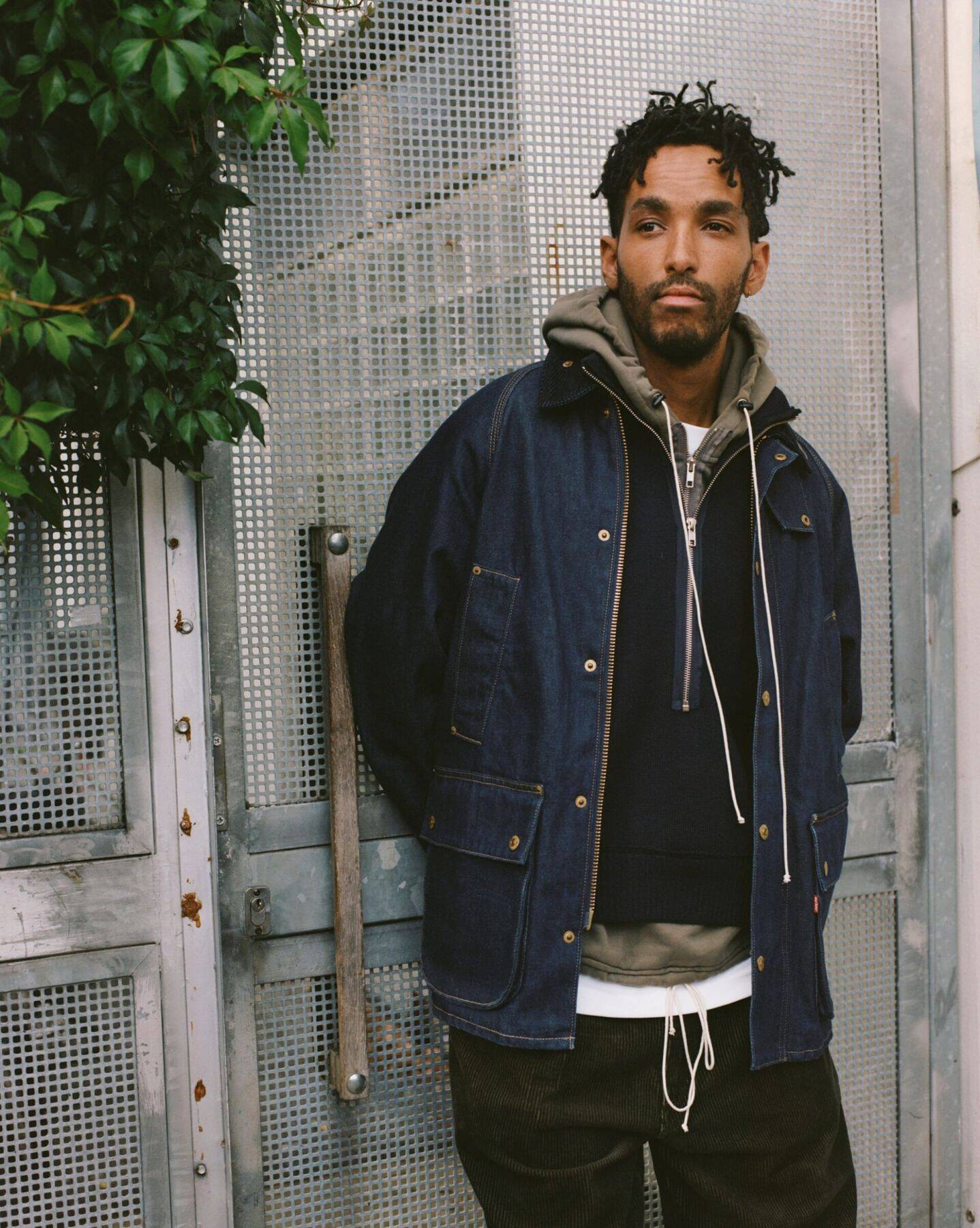 〈Barbour〉が〈Levi’s®〉との初となるコラボレーションを発表