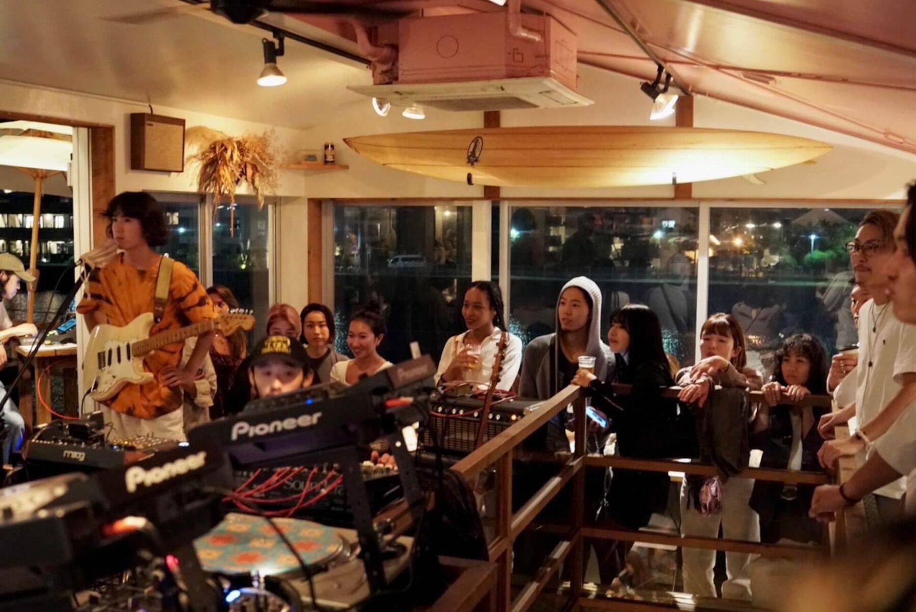 レポート｜Hair Studio「UISCE」 OPENING PARTYにBIM、in-d、maya ongakuらが出演