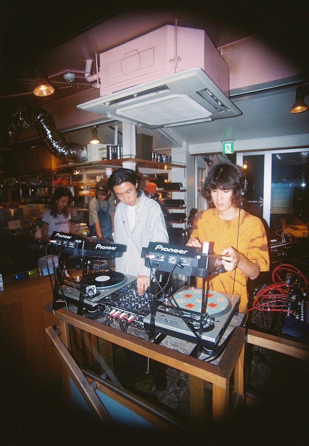 レポート｜Hair Studio「UISCE」 OPENING PARTYにBIM、in-d、maya ongakuらが出演