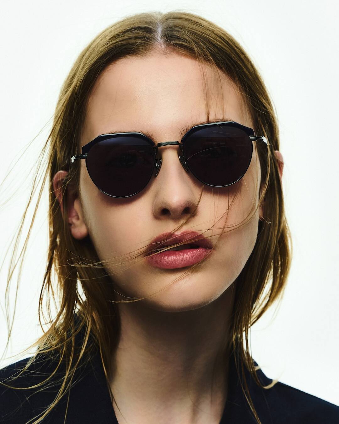 〈UNTRACE〉がアイウェアブランド〈Lunetta BADA〉とのコラボモデル第2弾を発売