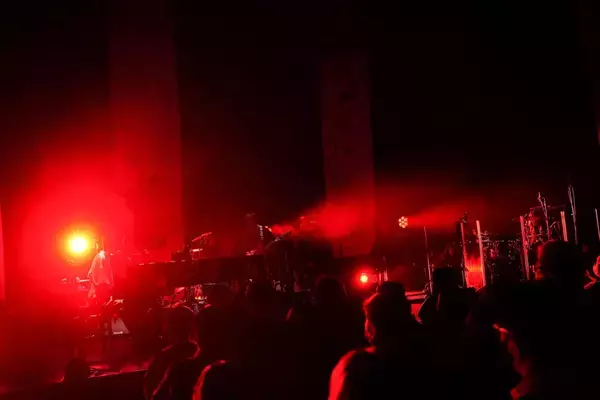 「LIVE REPORT：日食なつこ＜蒐集大行脚-extra-＞｜“親密な信頼感”で満たされた音楽の対話━━そして春の物語へ」の画像