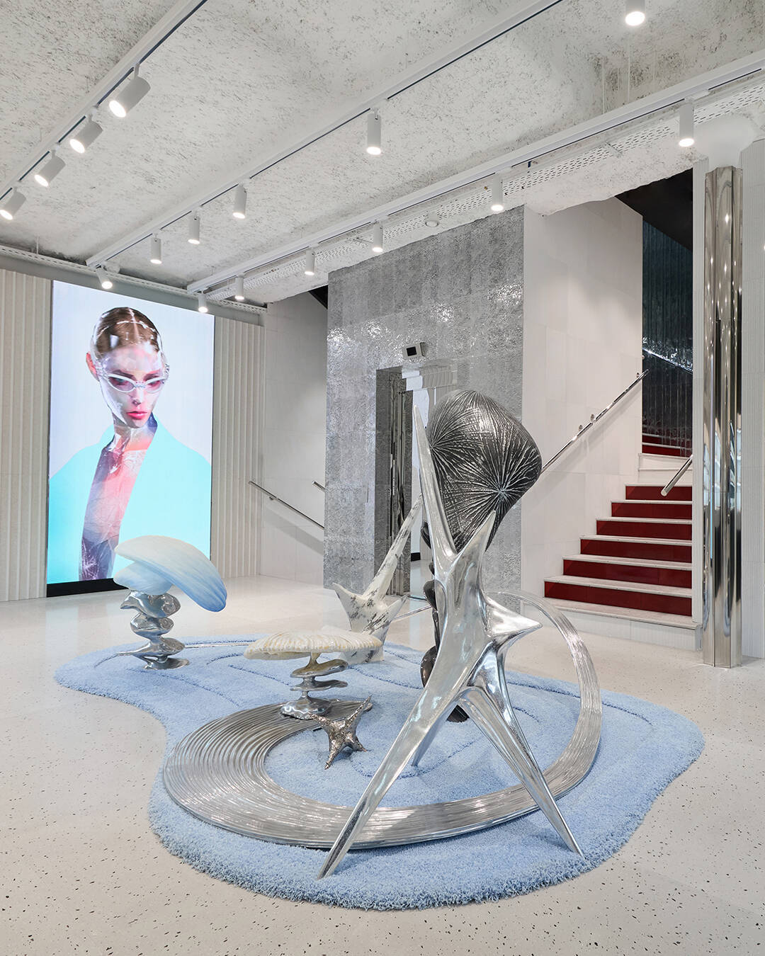 〈GENTLE MONSTER〉がフランス・パリ初のフラッグシップストアをオープン