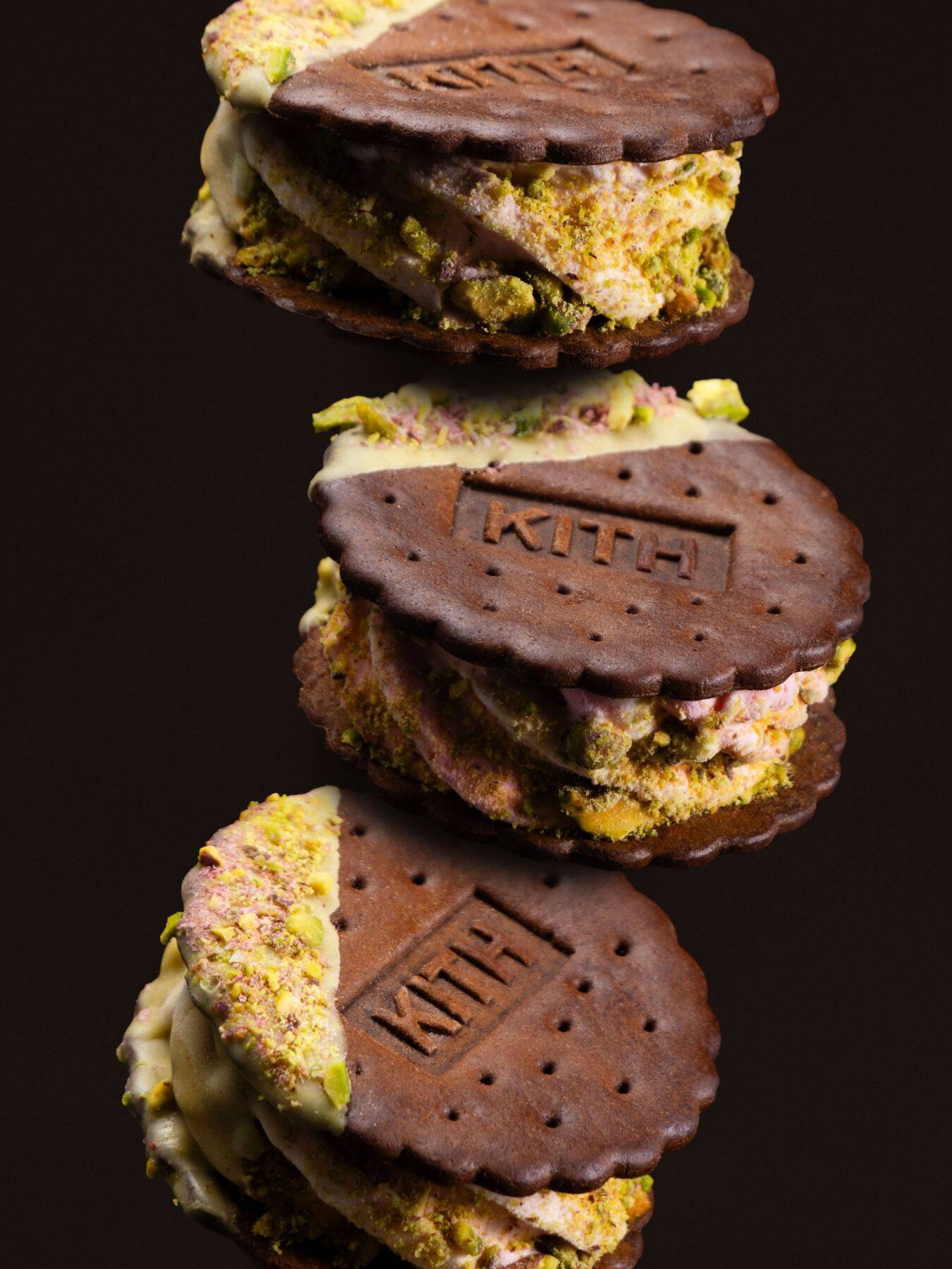 Kith Treatsが日本の春をテーマとした“Treats Sakura 2026”と“Treats Swirlation”を発表