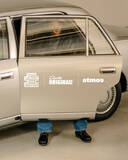 「〈Clarks Originals〉x〈atmos〉x〈BlackEyePatch〉によるトリプルコラボWallabeeが発売」の画像8