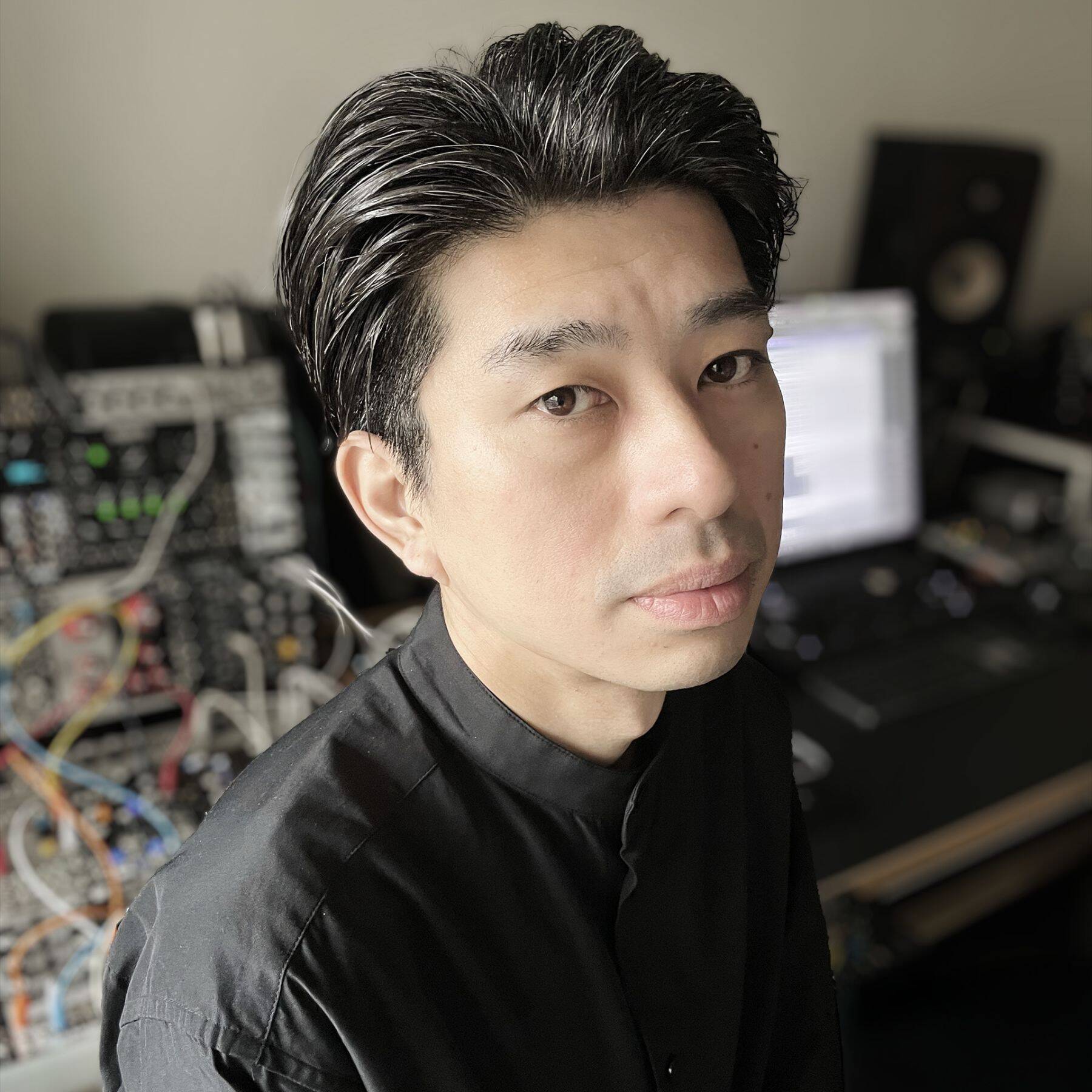 【INTERVIEW】大阪万博スイスパビリオンを彩る、音と光のセッション──江原彩子、畠山地平、安河内秀太による特別ライブの舞台裏