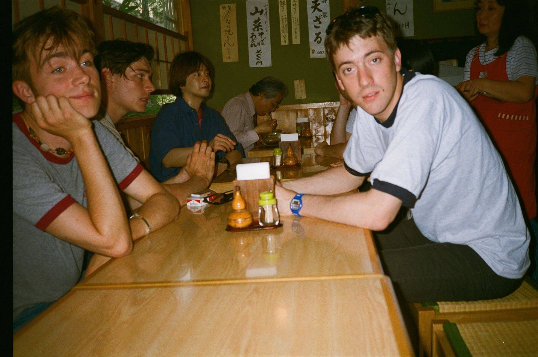 世界的ロックバンド blurの未公開写真を多数収録したフォトブックが発売