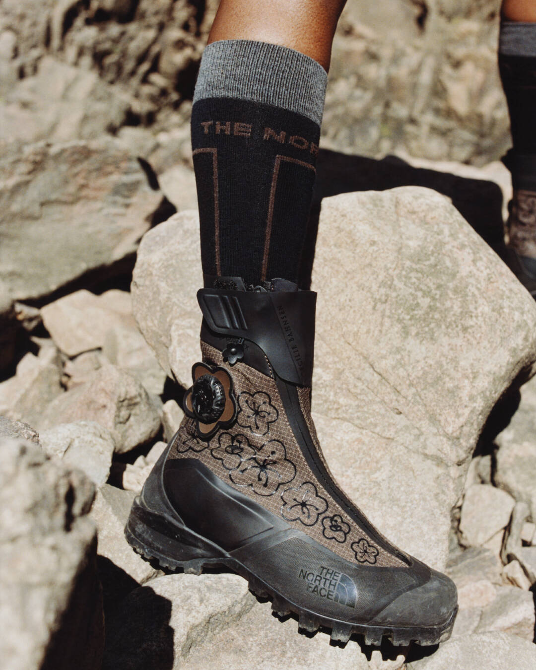 〈The North Face〉が〈Cecilie Bahnsen〉とのコラボプロジェクト第2弾を発売