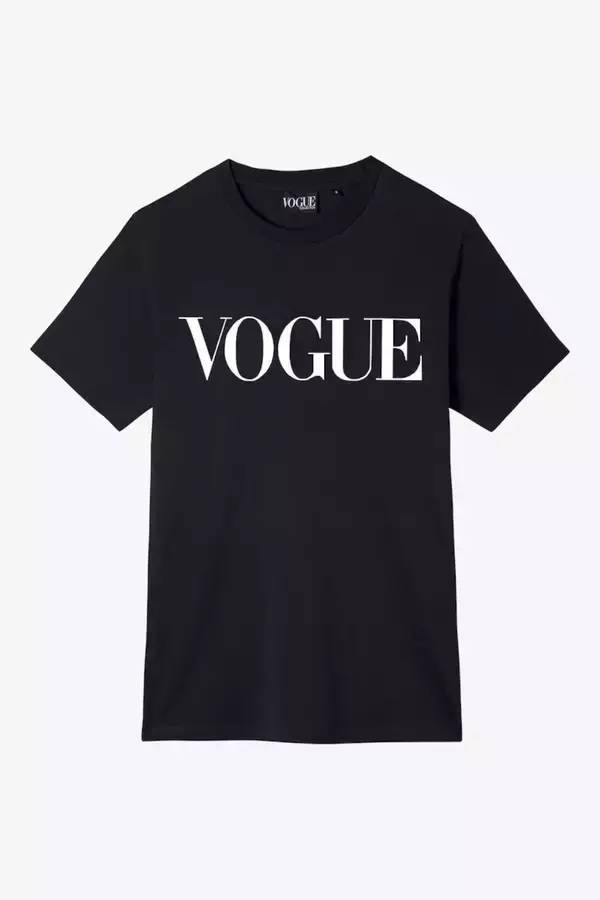 「『VOGUE JAPAN』発の公式アパレルライン日本上陸｜Tシャツ、スウェット、パーカがラインナップ」の画像