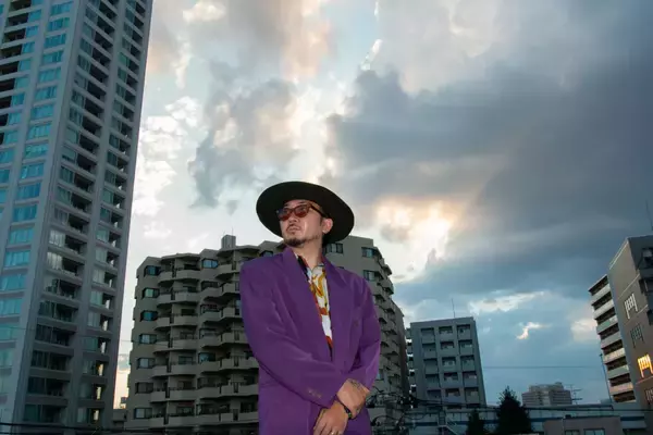 「SUNSET BREEZE｜3pmのオーナー・wisteria／TATSUYAが語る、GAKUとのメロウな関係と唯一無二のビジョン」の画像