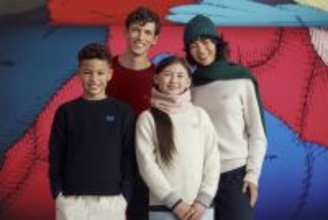 KAWSが〈UNIQLO〉による初のニットウェアコレクション “KAWS WINTER”を発売