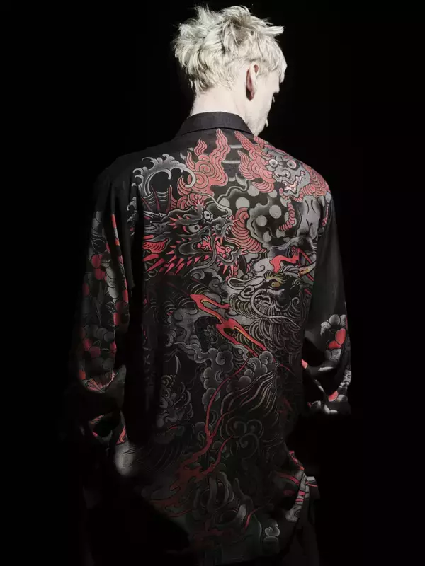 「〈WILDSIDE YOHJI YAMAMOTO〉が龍が如くスタジオとの第4弾コラボレーションアイテムを発売」の画像