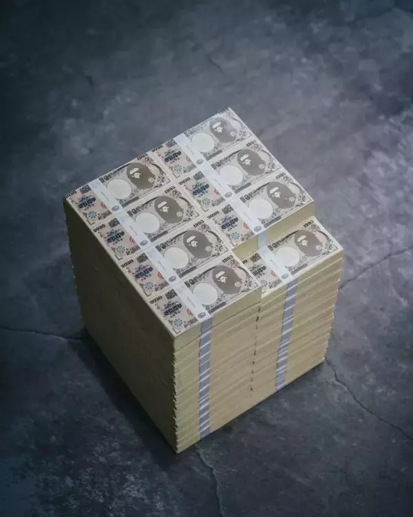 「〈A BATHING APE®〉が〈©SAINT Mxxxxxx〉とのコラボコレクション第5弾を発売」の画像