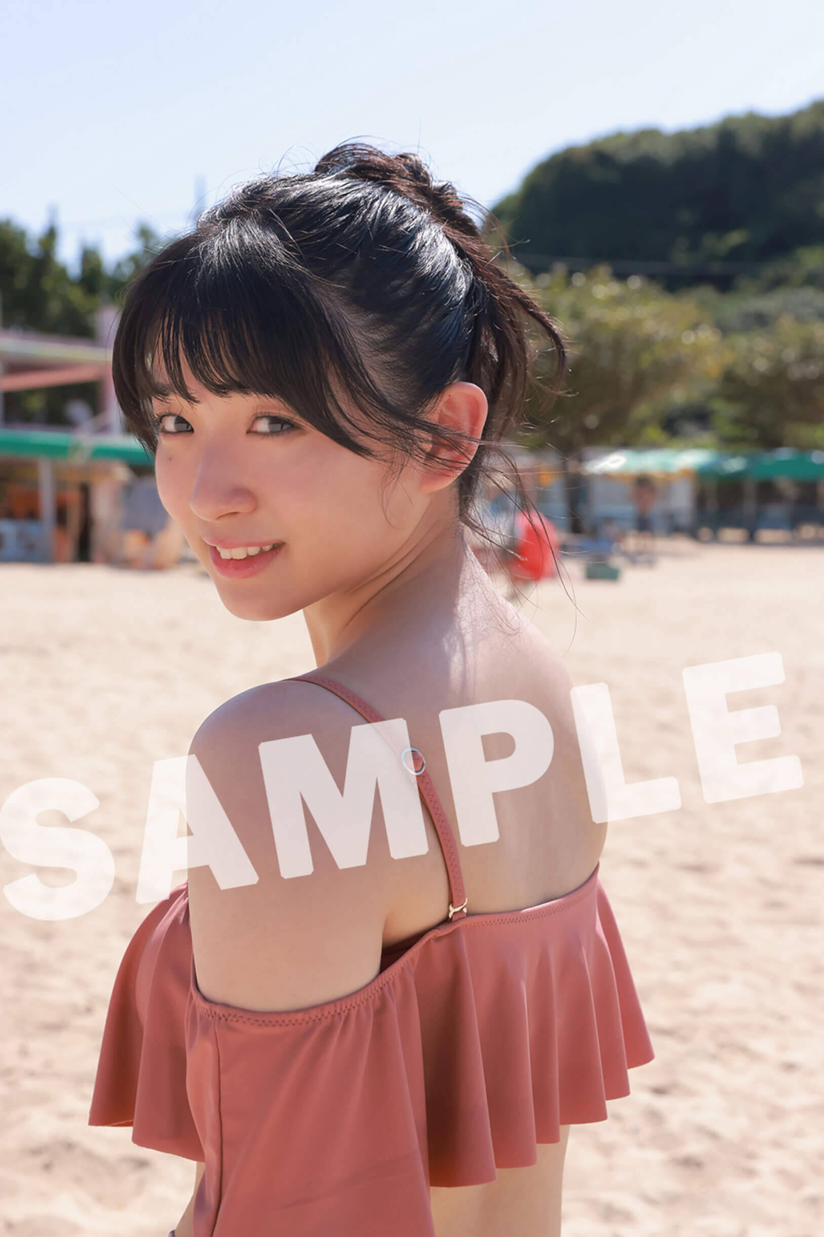 現役女子高生声優が“お風呂上りを思わせる濡れ髪…”進藤あまね1st写真集カット＆発売記念イベントも