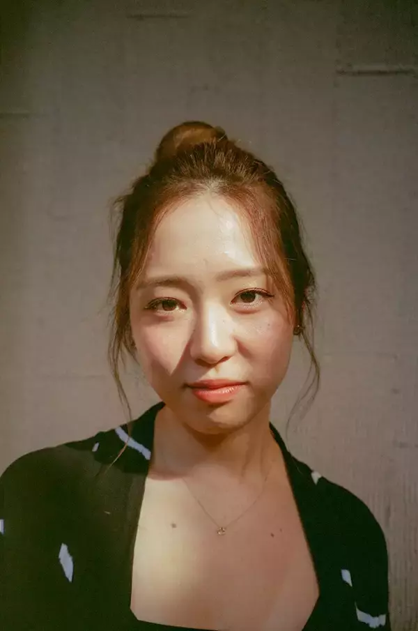 「新進気鋭アーティストの発掘・支援プログラム、エースホテル「アーティスト・イン・レジデンス」第2弾でコンテンポラリーアーティスト／現代美術家MOMOの作品が展示」の画像