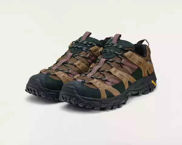 「〈MERRELL〉と〈GRAMICCI〉による初のコラボフットウェア MOAB 2 SIREN X GRAMICCIが発売」の画像