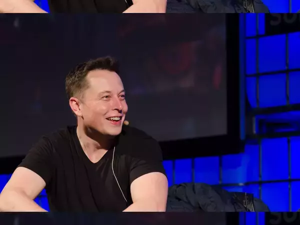 「イーロン・マスク、ラッパーデビューを果たす｜SoundCloudにて楽曲「RIP Harambe」を公開」の画像