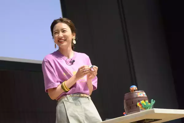 「永野芽郁1st写真集『moment』発売記念イベントが開催！癒しの笑顔に会場悶絶」の画像