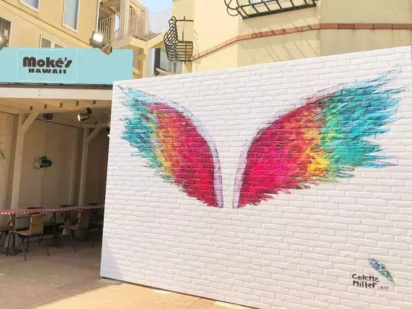 「黒糖タピオカたっぷりのドリンクが登場！モケス ハワイ江ノ島で「黒糖タピオカミルクティー＆黒糖タピオカミルク」発売」の画像