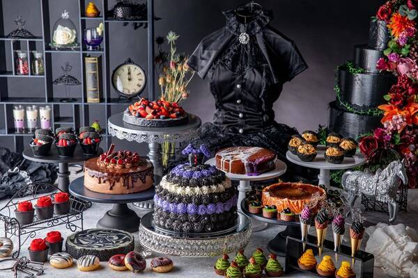 スイーツ イン ブラック ダークエレガントで大人可愛い世界へ誘惑 黒スイーツ尽くしのデザートビュッフェ開催 19年8月1日 エキサイトニュース スイーツ イン ブラック ダークエレガントで大人可愛い世界へ誘惑 黒スイーツ尽くしのデザートビュッフェ開催 19年8月1日 エキサイトニュース