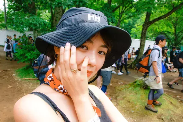 「フジロック‘19ファッションスナップ特集！参考にしたいおしゃれな最新フェススタイルをお届け。」の画像