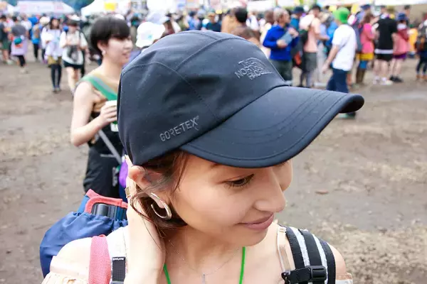 「フジロック‘19ファッションスナップ特集！参考にしたいおしゃれな最新フェススタイルをお届け。」の画像