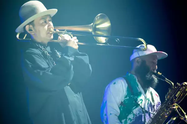 「RADWIMPS横浜アリーナ公演のライブ写真が公開！＜ANTI ANTI GENERATION TOUR 2019＞レポート」の画像