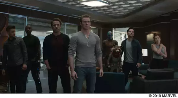 どうした、ロバート・ダウニー Jr.！？『アベンジャーズ／エンドゲーム』NGシーン集＆限定アイテム解禁