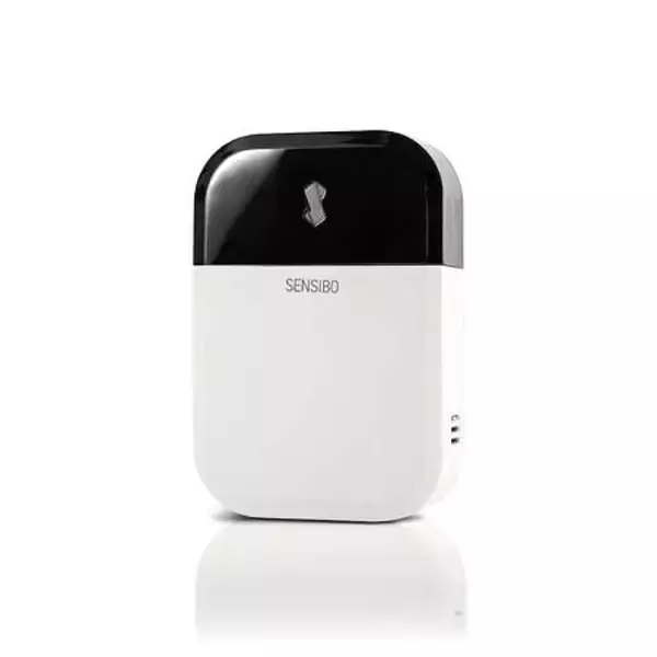 「外出先でもスマホでエアコンを遠隔操作！Amazon AlexaやGoogle Home対応のIoTコントローラが登場」の画像