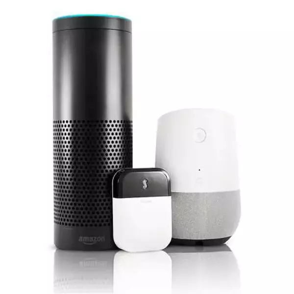 「外出先でもスマホでエアコンを遠隔操作！Amazon AlexaやGoogle Home対応のIoTコントローラが登場」の画像