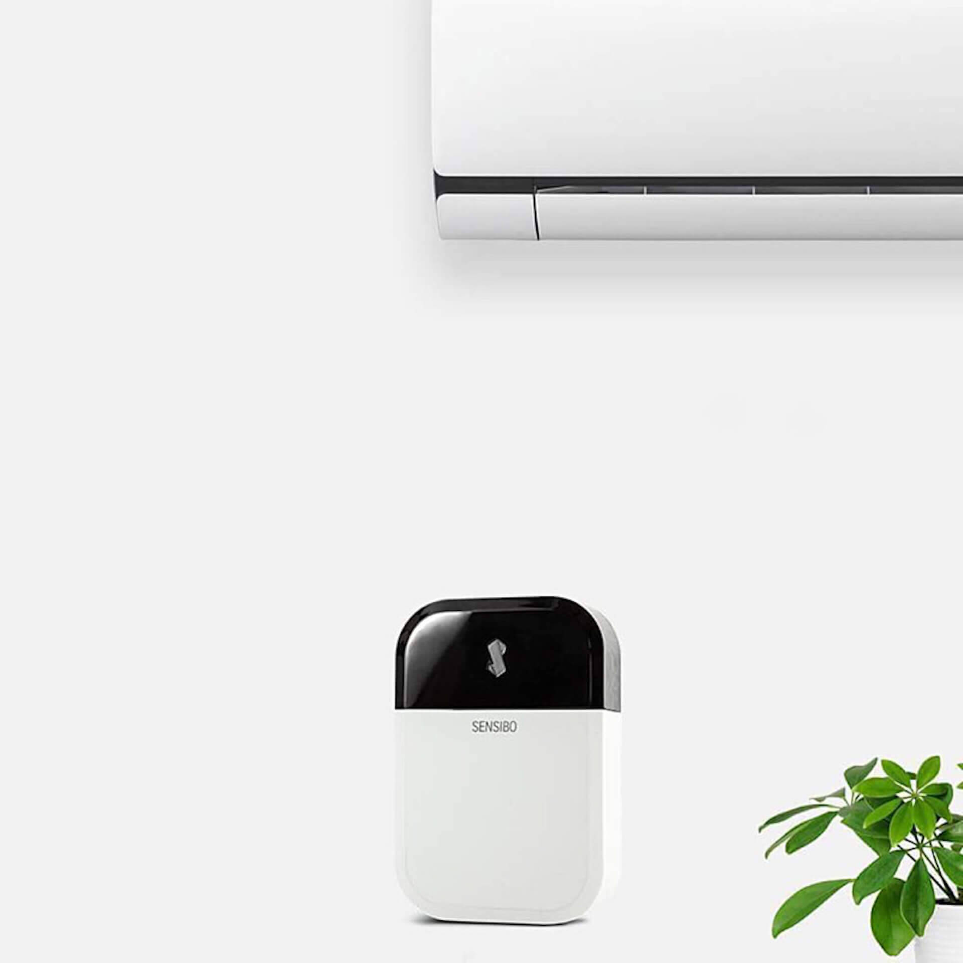 外出先でもスマホでエアコンを遠隔操作！Amazon AlexaやGoogle Home対応のIoTコントローラが登場