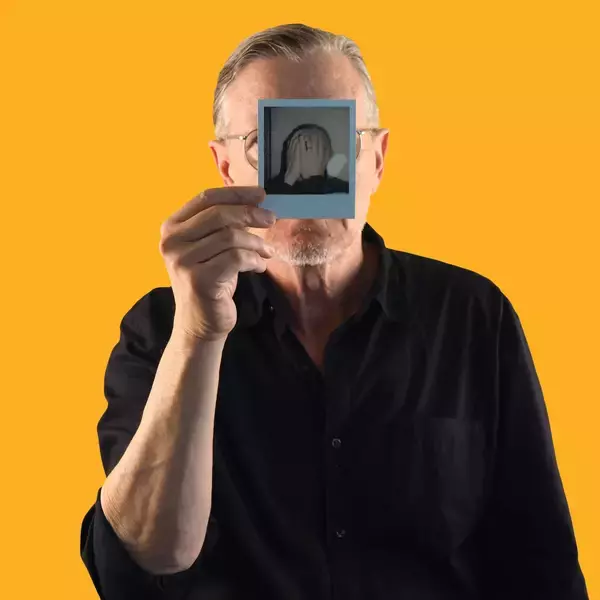 「マイケル・ジラ率いるスワンズが新メンバーとともに始動｜ベン・フロストらが参加した新作が収録曲“It’s Coming It’s Real”が公開」の画像