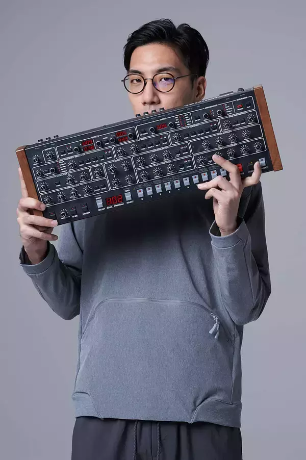 「平成30年間のJ-POPをimdkmとtofubeatsが語りあう｜『リズムから考えるJ-POP史』の刊行記念トークイベントが開催」の画像