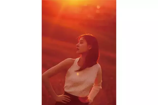 新木優子、2nd写真集『honey』で魅せた美しすぎる艶姿に注目｜表紙イメージ＆収録カット解禁