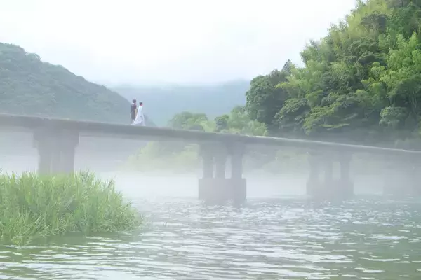 「安藤忠雄建築の博物館や風情漂う街並み散策へ。モデル・武智志穂の高知トリップ」の画像