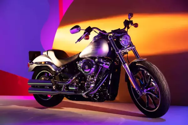 「Rei × 丸井”Motty”元子 対談｜ハーレーダビッドソンとのコラボMV ”Territory Blues”制作秘話」の画像