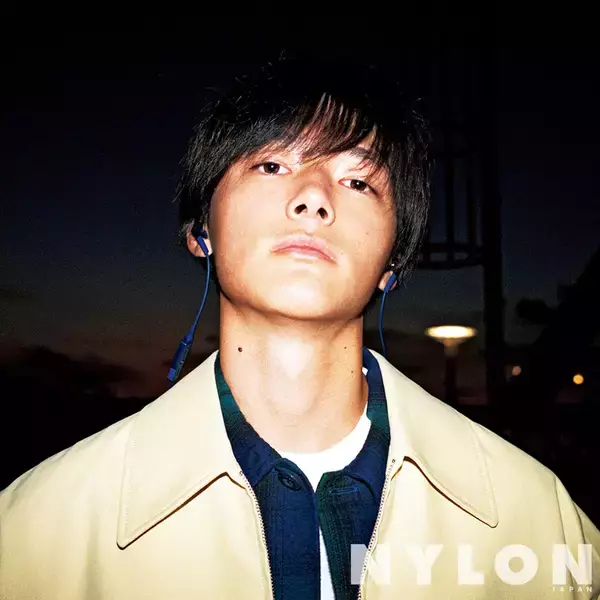 「力強い視線にくぎ付け…NYLON JAPAN12月号カバーガールに上白石萌歌&guysに高良健吾が初登場！」の画像