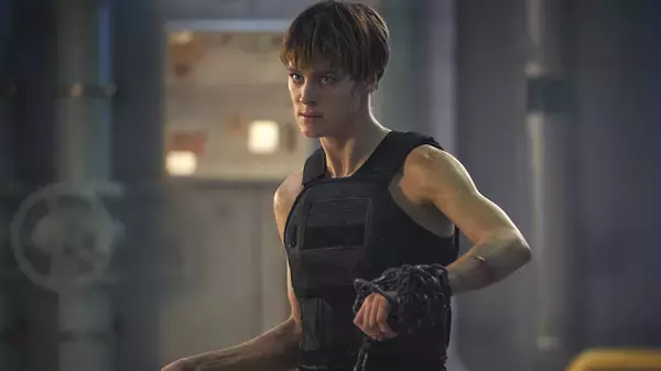 「『ターミネーター：ニュー・フェイト』REV-9とグレースによる超絶アクションシーンを収めた最新映像を公開！」の画像