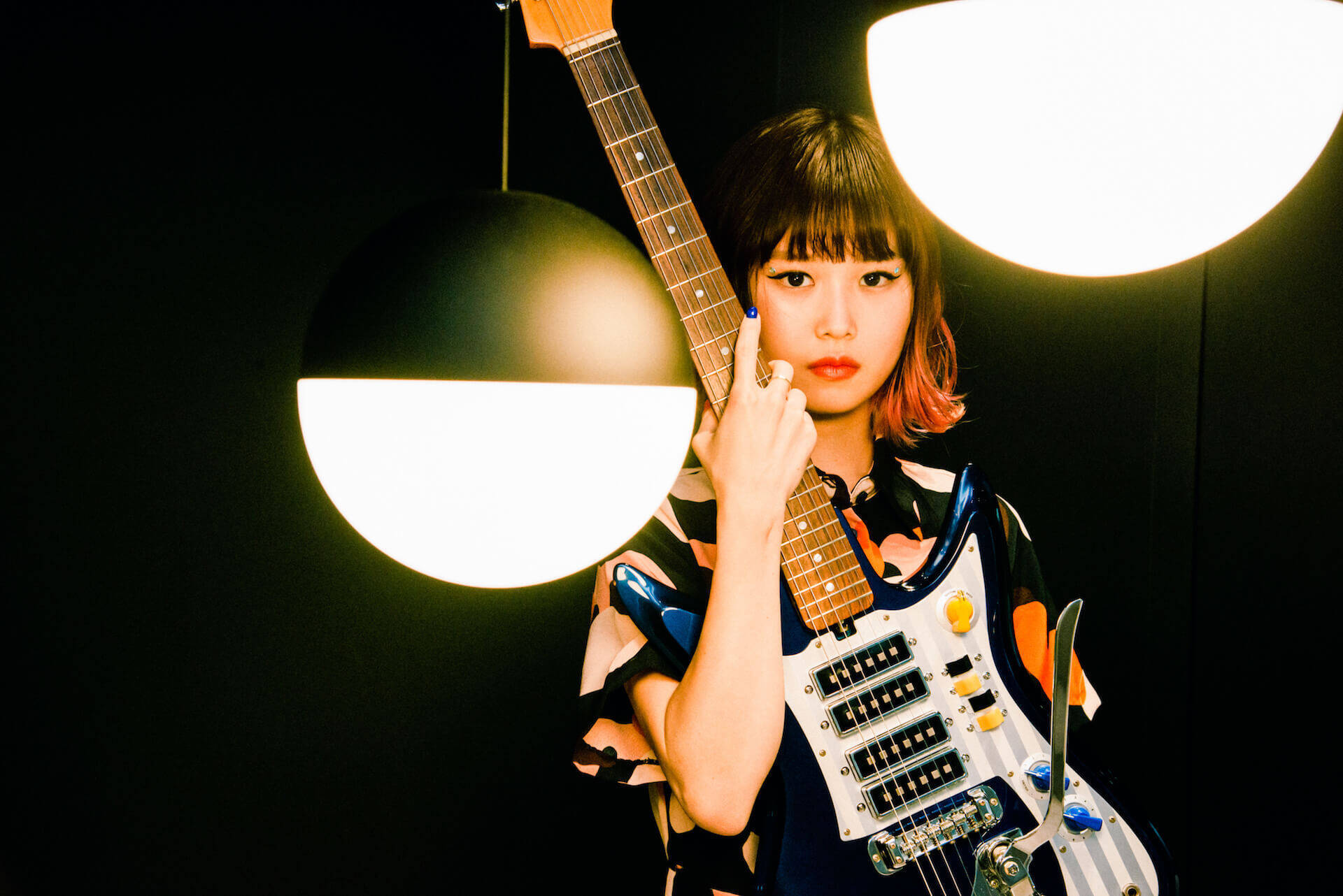 インタビュー｜“私は本気でしかやらない” Reiのアティチュードを示した最新作『SEVEN』に迫る