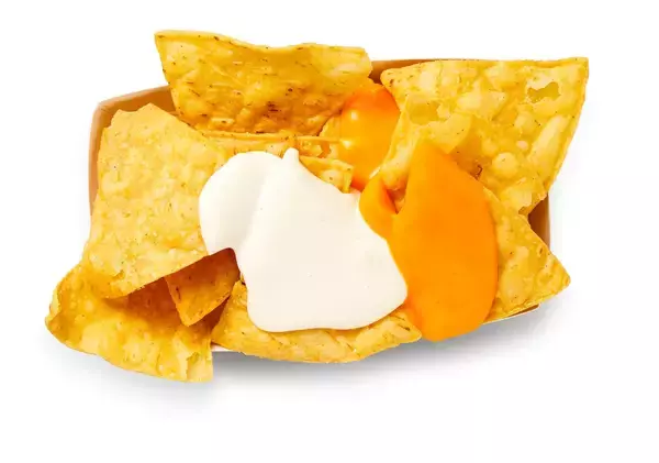 「【超朗報】IKEAで＜チーズ フェア＞が開催！チーズにまみれのホットドッグ、ナチョス、カルボナーラ、スープ、ケーキを味わおう」の画像