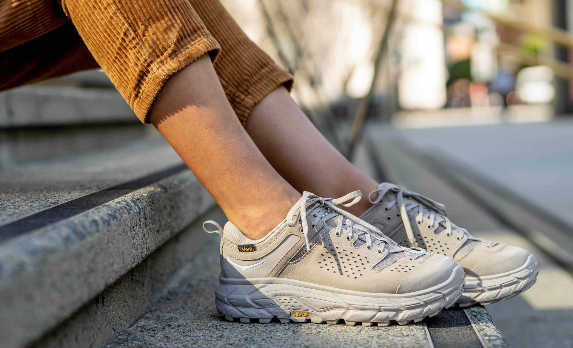 アウトドアシューズの定番HOKA ONE ONEの人気モデル「TOR ULTRA LOW WP 